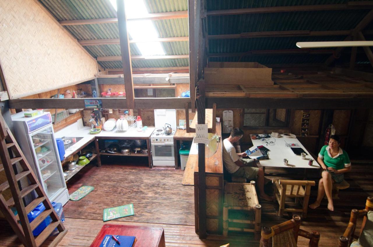 Coron Backpacker Guesthouse Екстер'єр фото